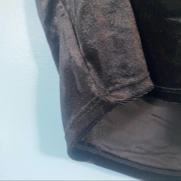 3 for $30 NWT H&M Velour Corset Style Top - Picture 14 of 15